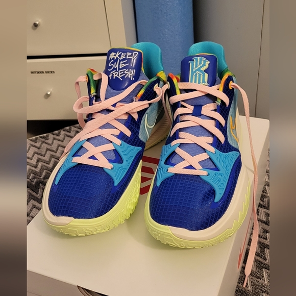 Kyriw 4 low - Picture 1 of 1